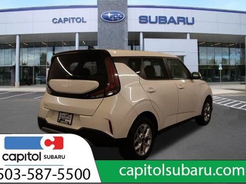 Used 2023 Kia Soul LX w/ LX Technology Package FWD image 4