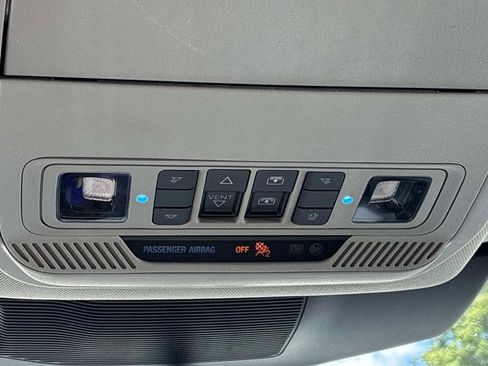Used 2023 Ford Explorer XLT w/ Equipment Group 202A AWD/4WD image 37