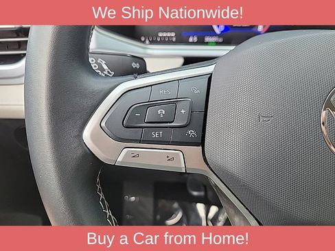 Used 2025 Volkswagen Taos SE AWD/4WD image 22