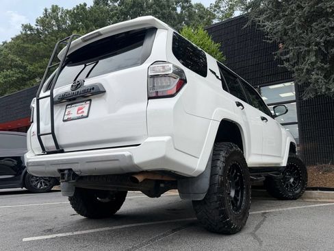 Used 2017 Toyota 4Runner TRD Off-Road Premium AWD/4WD image 13