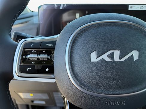 New 2026 Kia Carnival SX image 25