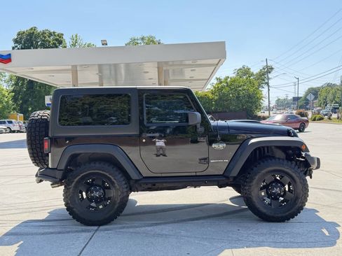 Used 2012 Jeep Wrangler Rubicon AWD/4WD image 17