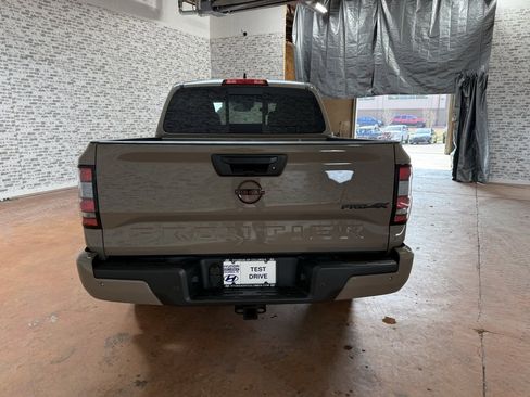 Used 2023 Nissan Frontier PRO-4X w/ Pro Convenience Package image 6