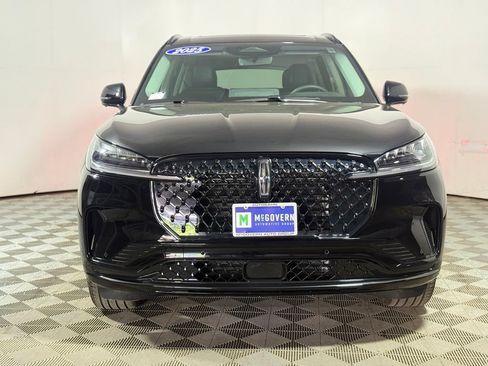 Used 2025 Lincoln Aviator AWD w/ Jet Appearance Package image 10