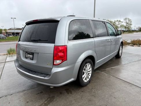 Used 2019 Dodge Grand Caravan SXT FWD image 8