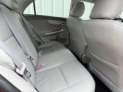 Used 2010 Toyota Corolla LE FWD image 15