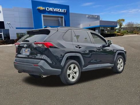 Used 2019 Toyota RAV4 XLE AWD/4WD image 26