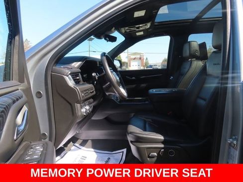 Used 2024 GMC Yukon XL Denali w/ Advanced Technology Package AWD/4WD image 19