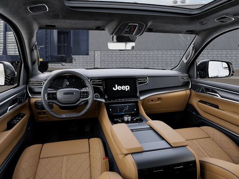 New 2026 Jeep Grand Wagoneer Summit AWD/4WD image 14