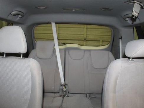 Used 2021 Kia Sedona LX FWD image 19