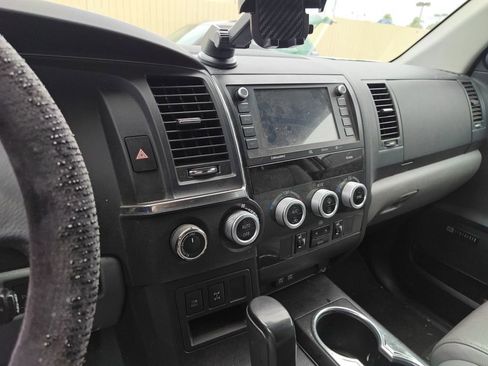 Used 2020 Toyota Sequoia Limited w/ Safety & Convenience Package AWD/4WD image 10