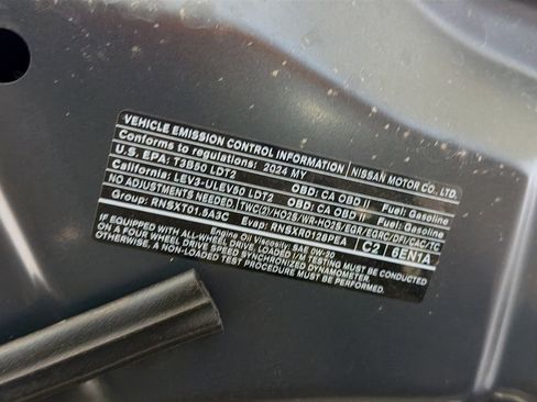 Used 2024 Nissan Rogue SV image 17