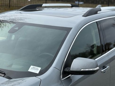 Used 2023 GMC Acadia Denali w/ Denali Technology Package image 17