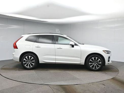 Used 2023 Volvo XC60 B5 Core image 6