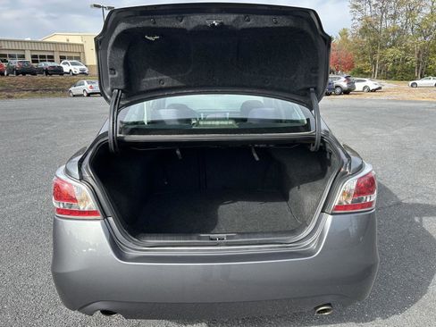 Used 2015 Nissan Altima 2.5 SV w/ Convenience Package image 6
