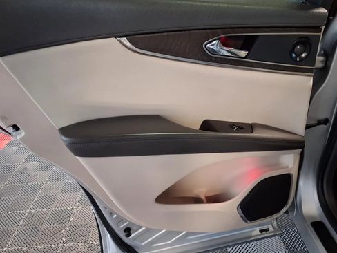 Used 2019 Lincoln Nautilus Reserve AWD/4WD image 15