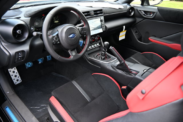 New 2026 Subaru BRZ Limited w/ Popular Package 2 RWD image 9