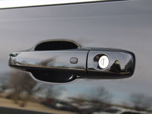 Used 2021 Jeep Grand Cherokee Laredo X image 16