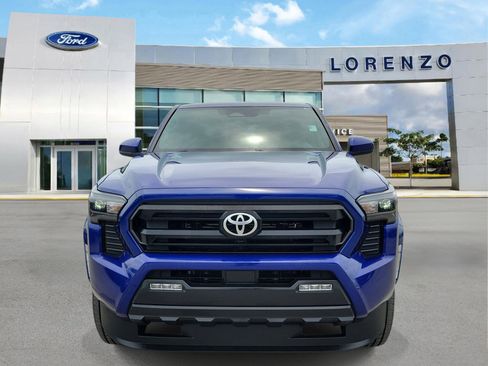 Used 2024 Toyota Tacoma SR5 RWD image 2