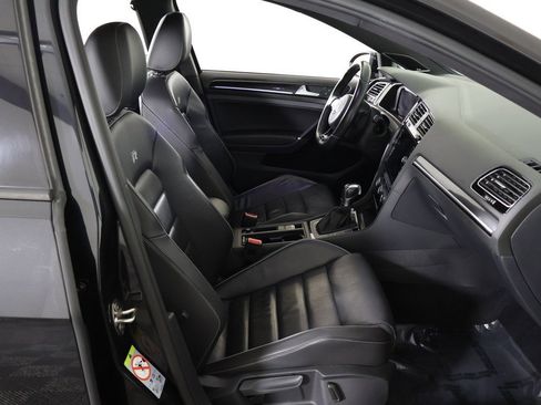 Used 2018 Volkswagen Golf R 4-Door image 29
