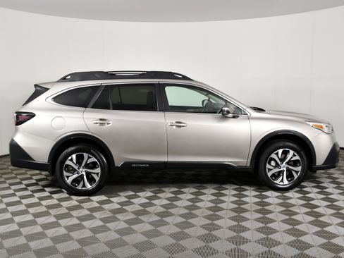 Used 2020 Subaru Outback Limited AWD/4WD image 5
