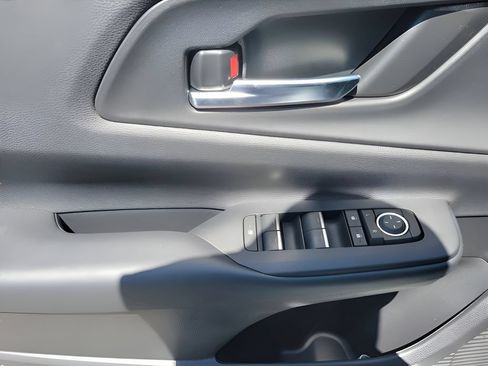 New 2026 Toyota Prius Plug-In Hybrid FWD image 11