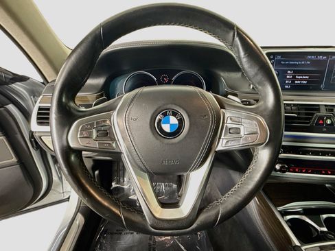 Used 2017 BMW 750i xDrive AWD/4WD image 13