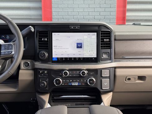 Used 2026 Ford F450 Platinum w/ Platinum Plus Package image 34