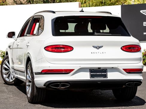 Used 2023 Bentley Bentayga Extended Wheelbase AWD/4WD image 3
