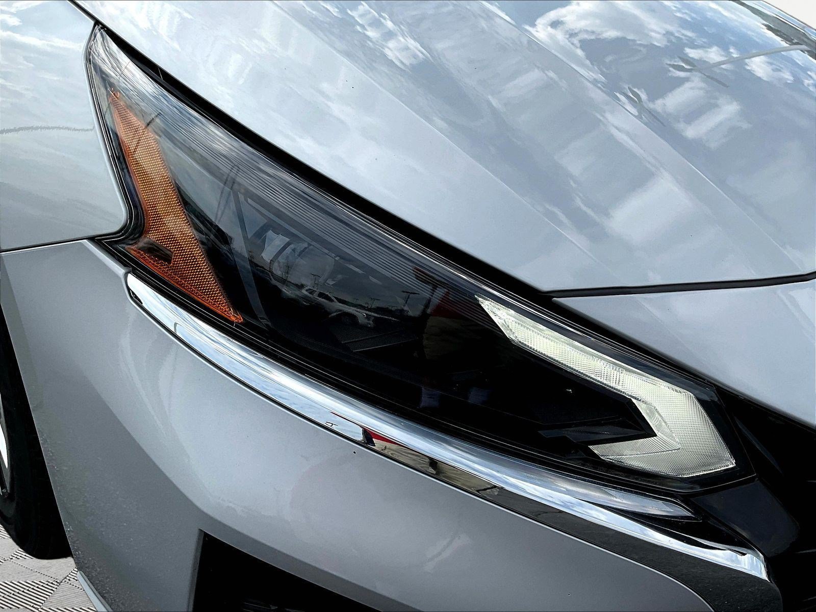 Used 2025 Nissan Altima 2.5 S FWD image 30