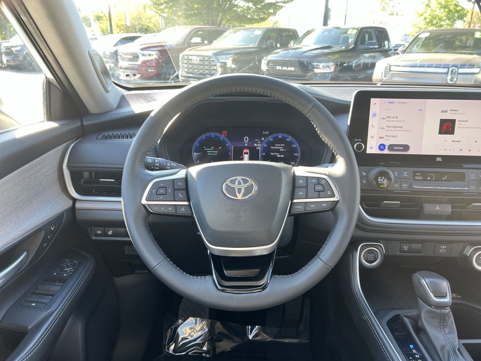 Used 2024 Toyota Grand Highlander AWD image 16