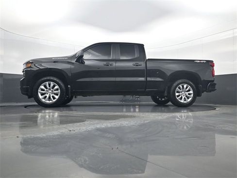 Used 2020 Chevrolet Silverado 1500 Custom image 28