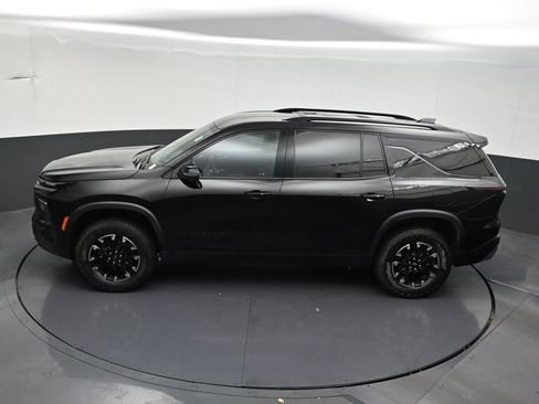 Used 2024 Chevrolet Traverse Z71 w/ Enhanced Driving Package AWD/4WD image 15