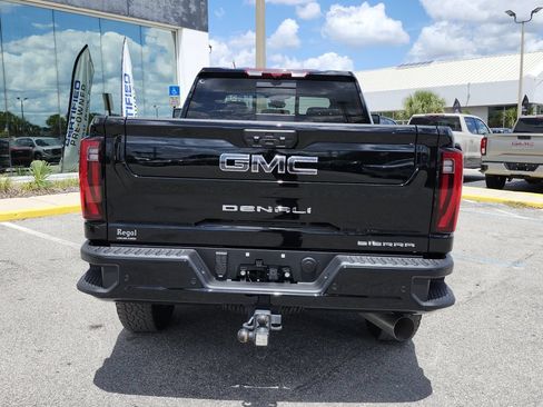 Used 2025 GMC Sierra 2500 Denali Ultimate AWD/4WD image 5