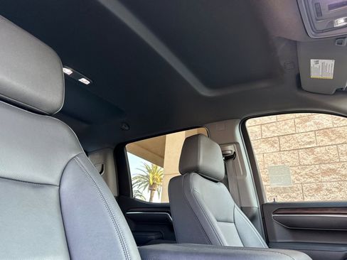 Certified 2025 GMC Sierra 1500 SLT w/ SLT Premium Package image 17