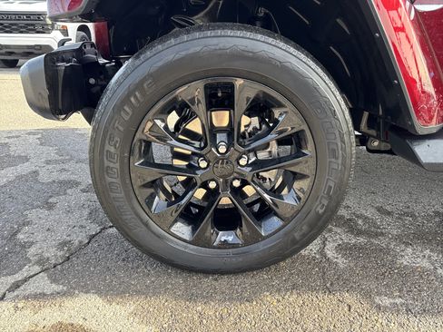 Used 2021 Jeep Wrangler Unlimited Sahara w/ Cold Weather Group image 10