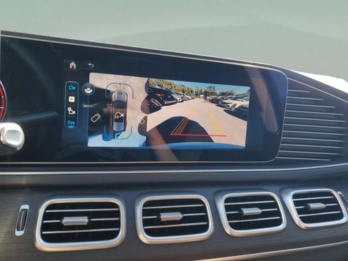 New 2026 Mercedes-Benz GLS 450 4MATIC image 30