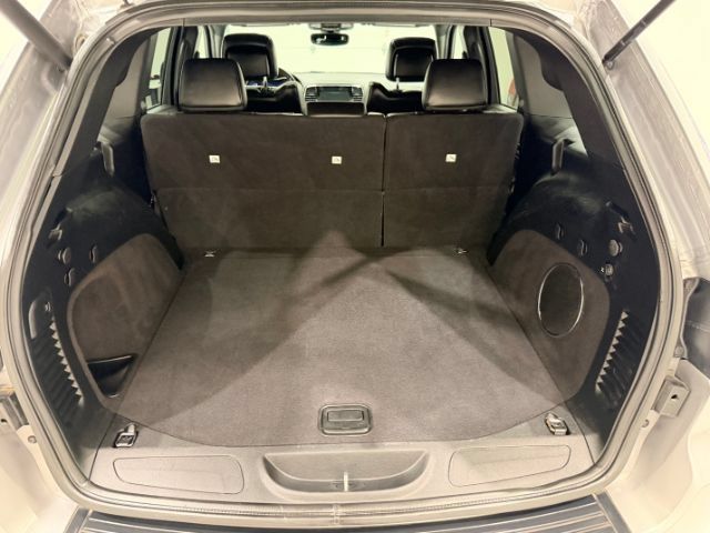 Used 2019 Jeep Grand Cherokee Altitude AWD/4WD image 35