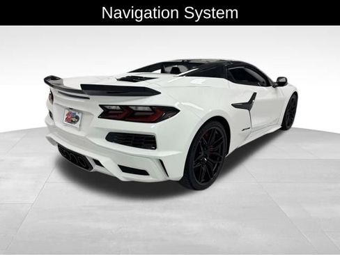 Used 2025 Chevrolet Corvette Z06 image 4