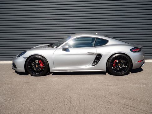 Certified 2025 Porsche 718 Cayman S image 2