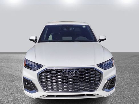 Certified 2025 Audi Q5 2.0T Premium Plus image 2