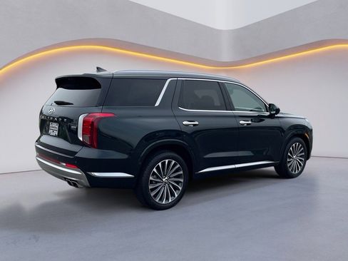 Used 2024 Hyundai Palisade Calligraphy image 7