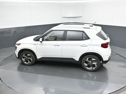 Certified 2024 Hyundai Venue Limited image 47