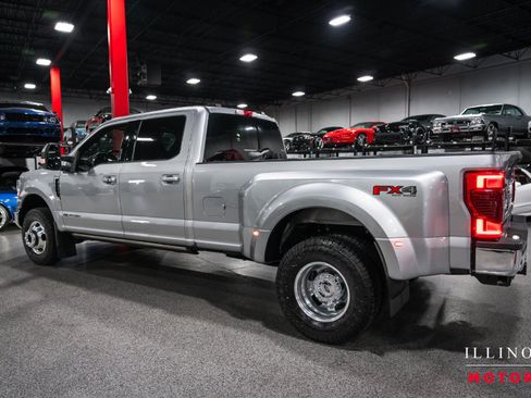 Used 2022 Ford F350 Lariat w/ Lariat Ultimate Package AWD/4WD image 3