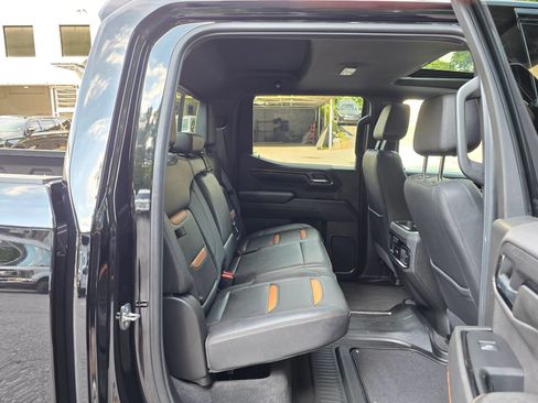 Used 2023 GMC Sierra 1500 AT4 w/ Technology Package AWD/4WD image 34