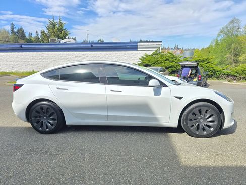 Used 2021 Tesla Model 3 Standard Range Plus RWD image 9