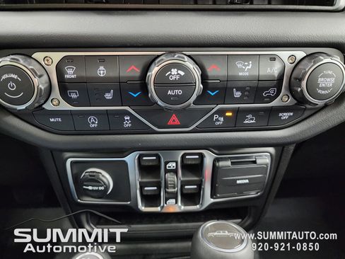 New 2026 Jeep Gladiator Sport image 15