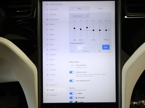 Used 2020 Tesla Model X AWD/4WD image 71
