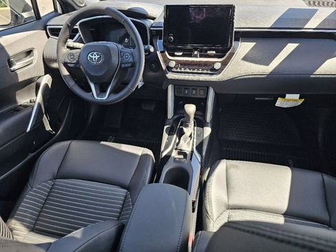 Used 2024 Toyota Corolla Cross AWD Hybrid w/ Convenience Package image 25