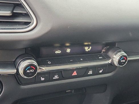 Used 2021 MAZDA CX-30 AWD 2.5 S w/ Premium Package image 16